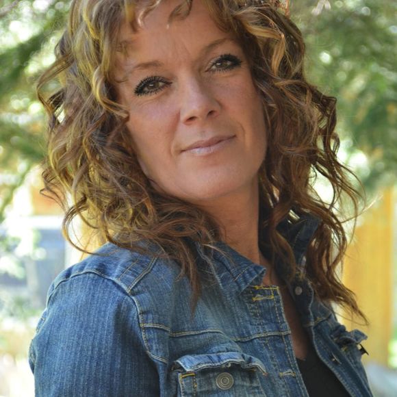 Meet your Posher, Joelle - Picture 1 of 1